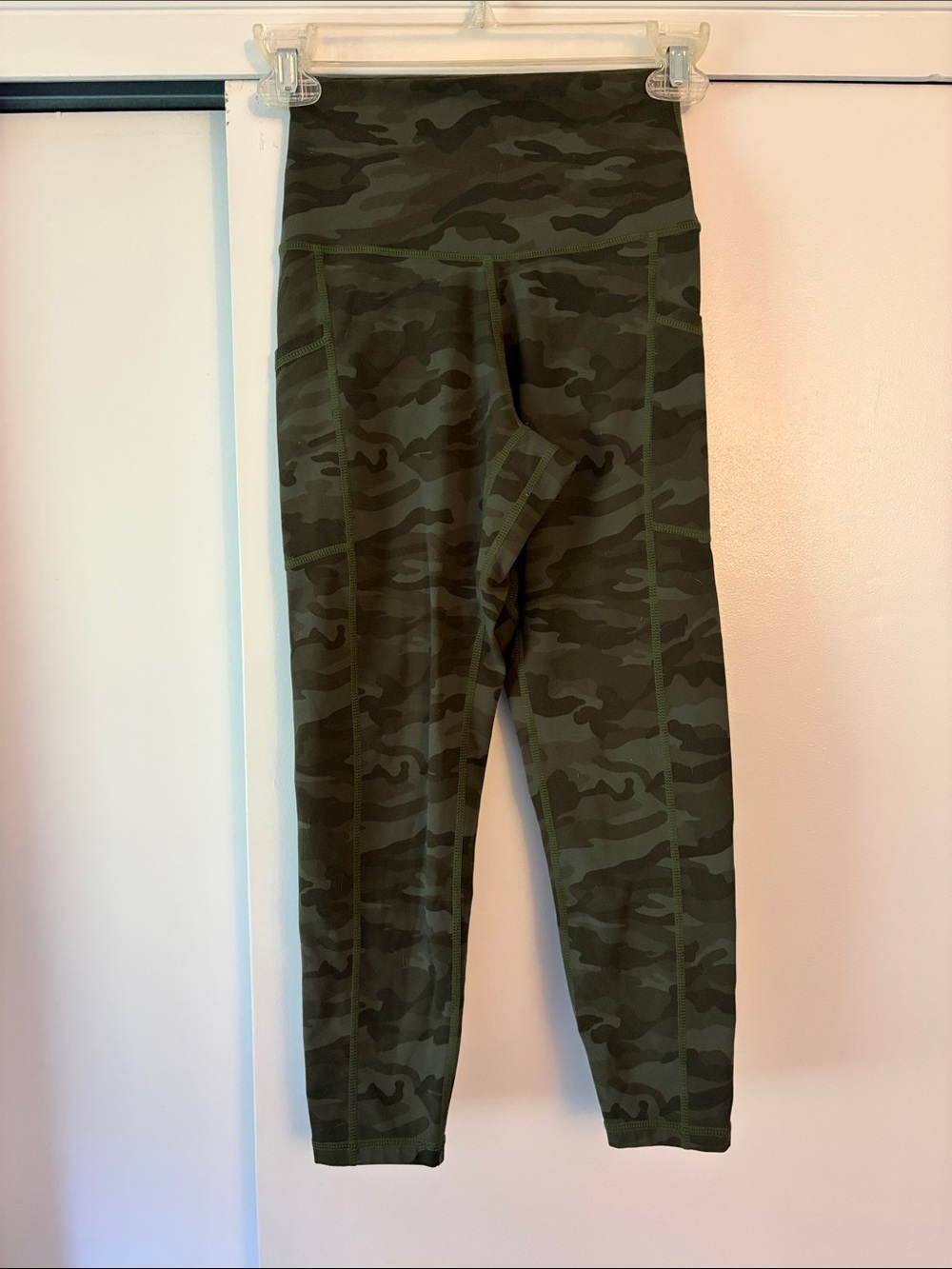 Women’s Crop Camo High-Waist Active Leggings - Green